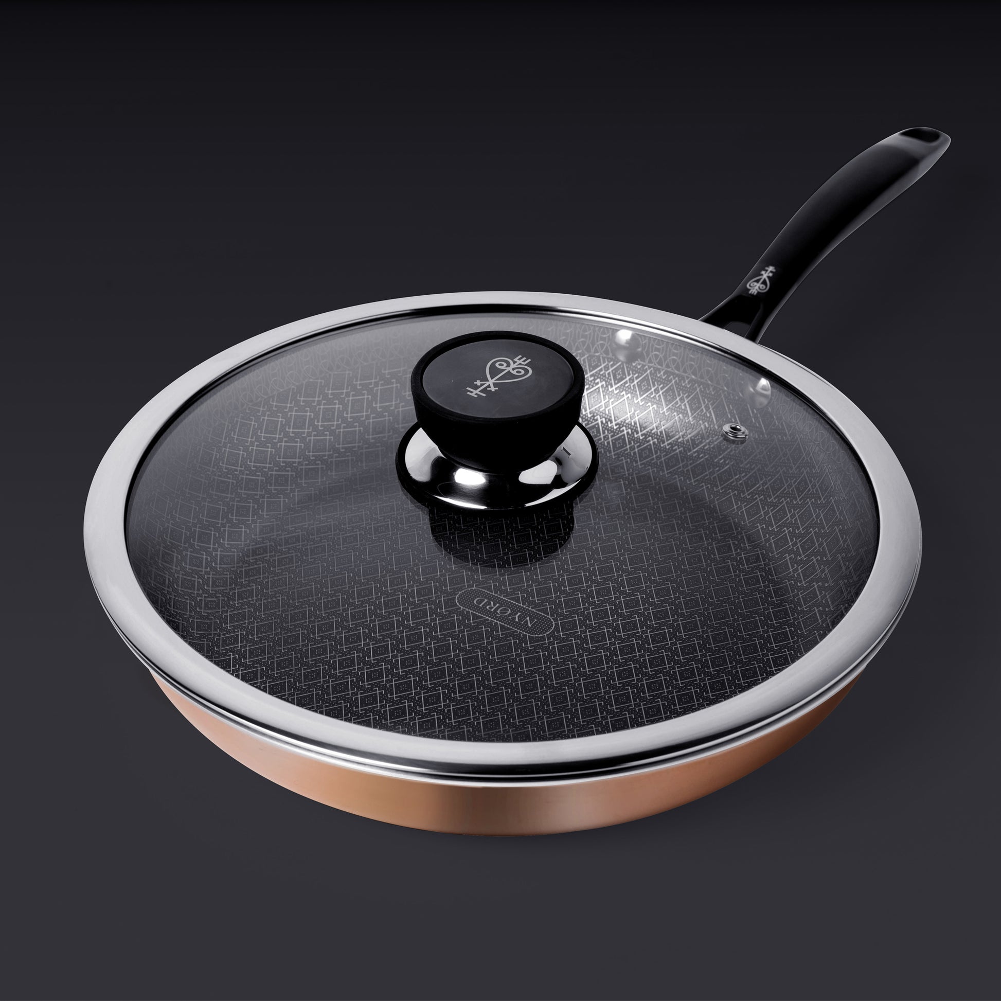 Kupferpfanne mit Antihaftbeschichtung, mit Deckel und Wabenstruktur