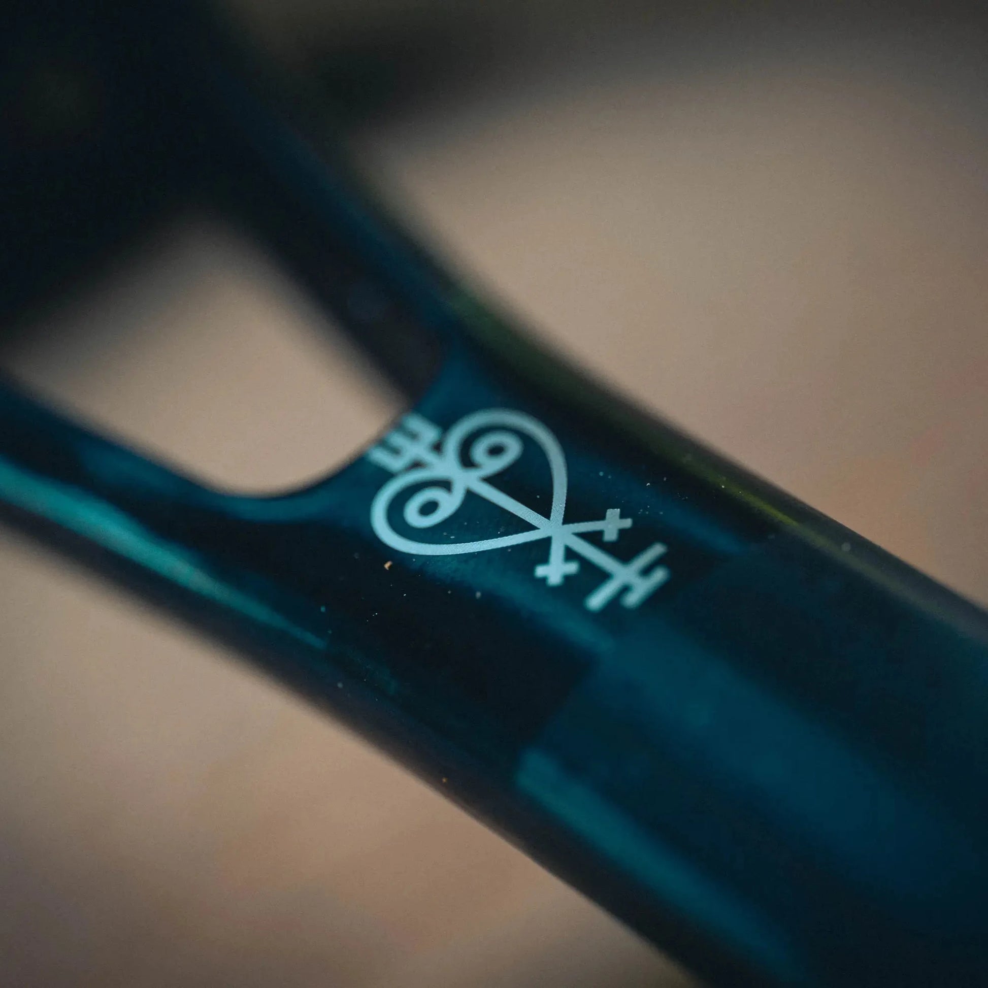 Kühlbleibender Griff mit Logo